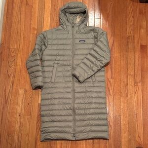 Patagonia Gray Hooded Puffer Coat